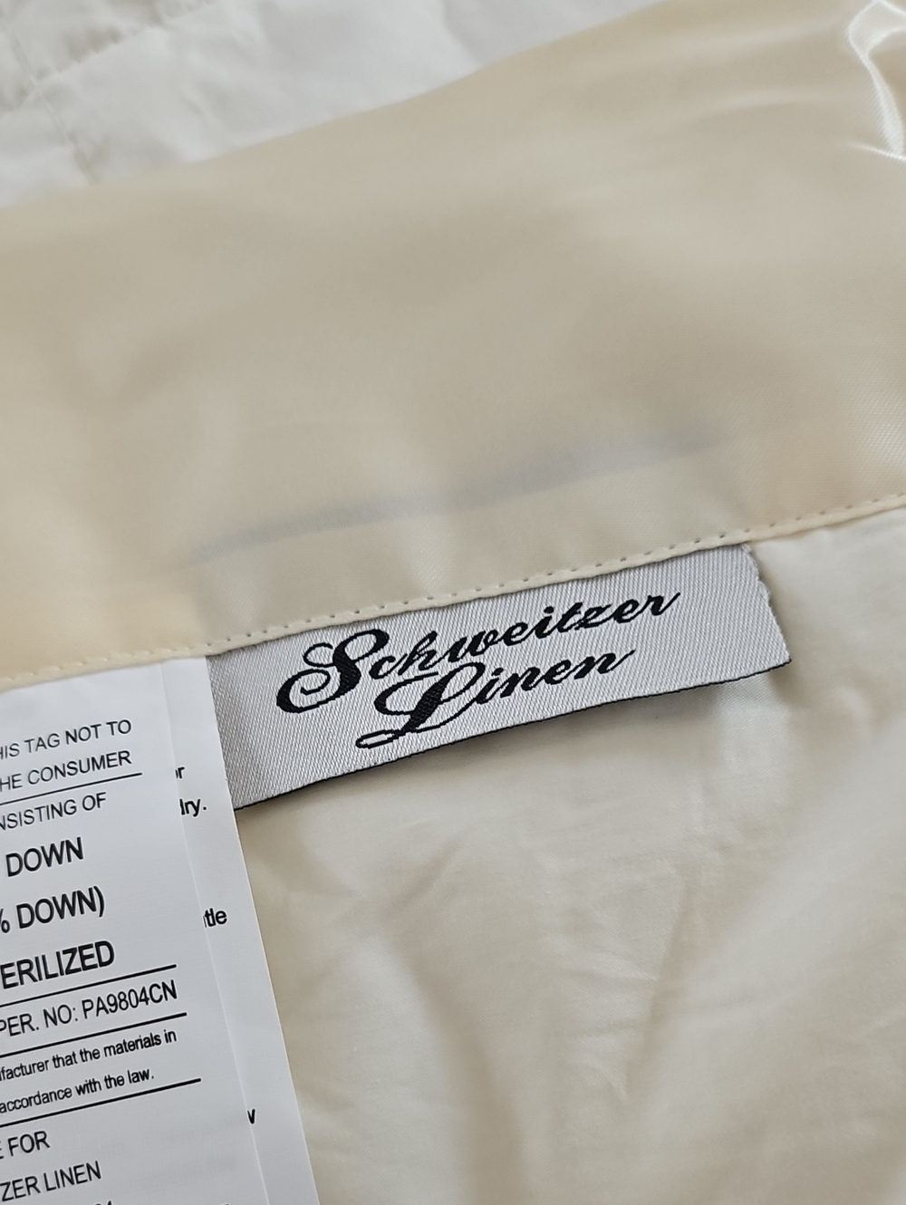 Schweitzer Linen Cream Cotton Light Down Comforter 90x90 - Picture 2 of 9